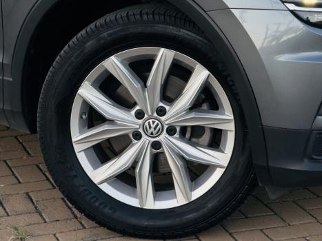 VOLKSWAGEN Tiguan 1.4 250 TSI TOTAL FLEX ALLSPACE COMFORTLINE TURBO AUTOM�TICO TIPTRONIC, Foto 5