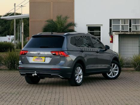 VOLKSWAGEN Tiguan 1.4 250 TSI TOTAL FLEX ALLSPACE COMFORTLINE TURBO AUTOM�TICO TIPTRONIC, Foto 9