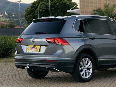 VOLKSWAGEN Tiguan 1.4 250 TSI TOTAL FLEX ALLSPACE COMFORTLINE TURBO AUTOM�TICO TIPTRONIC, Foto 10