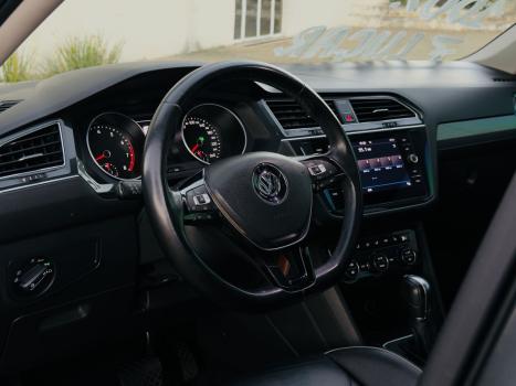VOLKSWAGEN Tiguan 1.4 250 TSI TOTAL FLEX ALLSPACE COMFORTLINE TURBO AUTOM�TICO TIPTRONIC, Foto 11