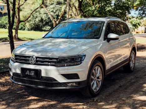 VOLKSWAGEN Tiguan 1.4 250 TSI TOTAL FLEX ALLSPACE COMFORTLINE TURBO AUTOM�TICO TIPTRONIC, Foto 2