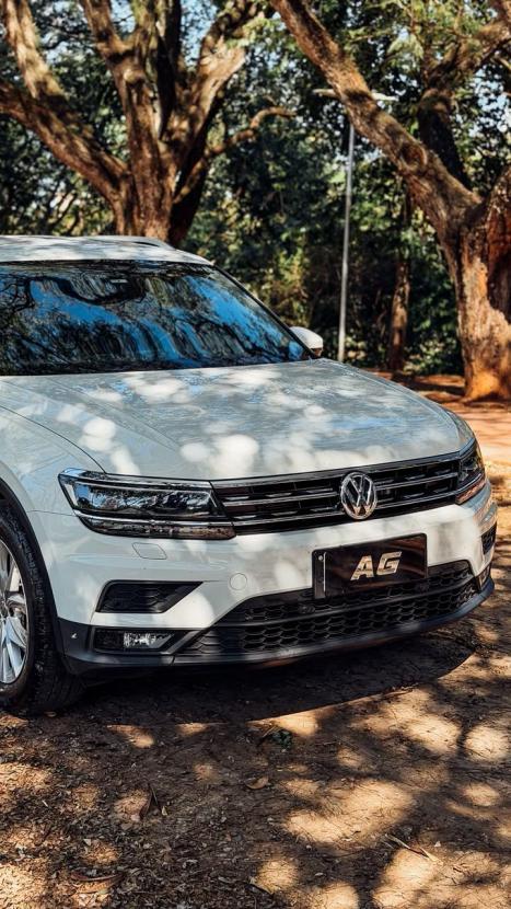 VOLKSWAGEN Tiguan 1.4 250 TSI TOTAL FLEX ALLSPACE COMFORTLINE TURBO AUTOM�TICO TIPTRONIC, Foto 4