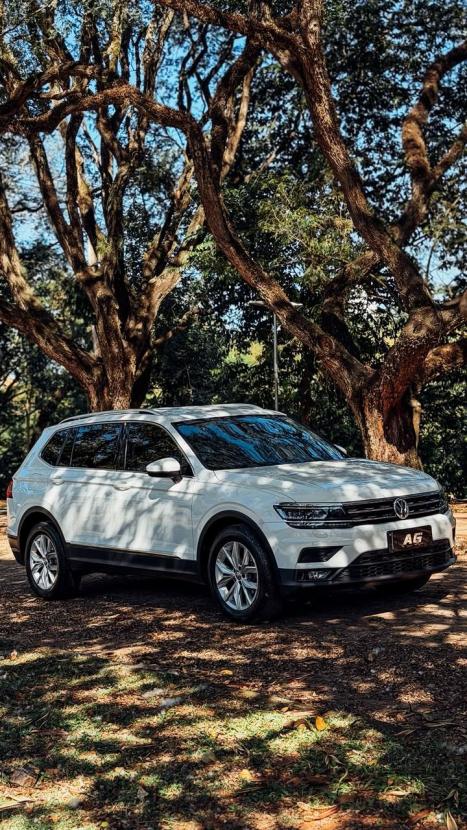 VOLKSWAGEN Tiguan 1.4 250 TSI TOTAL FLEX ALLSPACE COMFORTLINE TURBO AUTOM�TICO TIPTRONIC, Foto 5