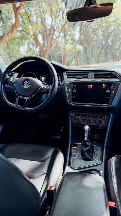 VOLKSWAGEN Tiguan 1.4 250 TSI TOTAL FLEX ALLSPACE COMFORTLINE TURBO AUTOM�TICO TIPTRONIC, Foto 7
