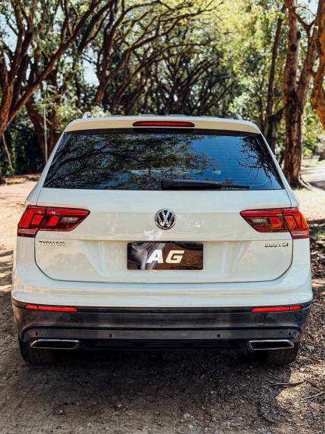 VOLKSWAGEN Tiguan 1.4 250 TSI TOTAL FLEX ALLSPACE COMFORTLINE TURBO AUTOM�TICO TIPTRONIC, Foto 17