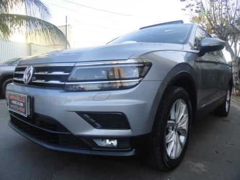 VOLKSWAGEN Tiguan 1.4 250 TSI TOTAL FLEX ALLSPACE COMFORTLINE TURBO AUTOM�TICO TIPTRONIC, Foto 4
