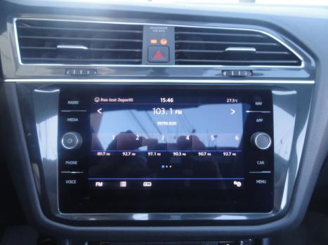 VOLKSWAGEN Tiguan 1.4 250 TSI TOTAL FLEX ALLSPACE COMFORTLINE TURBO AUTOM�TICO TIPTRONIC, Foto 10