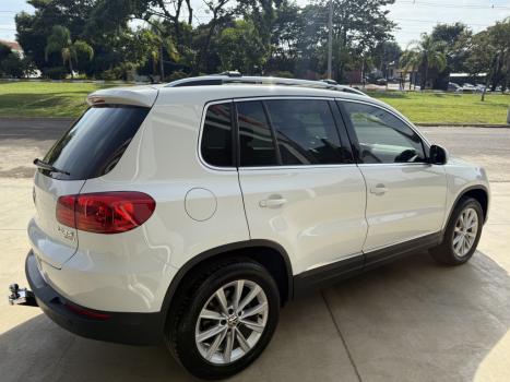 VOLKSWAGEN Tiguan 2.0 16V 4P TSI 4WD TURBO AUTOMÁTICO, Foto 6 VOLKSWAGEN Tiguan 2.0 16V 4P TSI 4WD TURBO AUTOMÁTICO, Foto 6