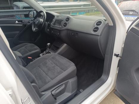 VOLKSWAGEN Tiguan 2.0 16V 4P TSI 4WD TURBO AUTOM�TICO, Foto 9