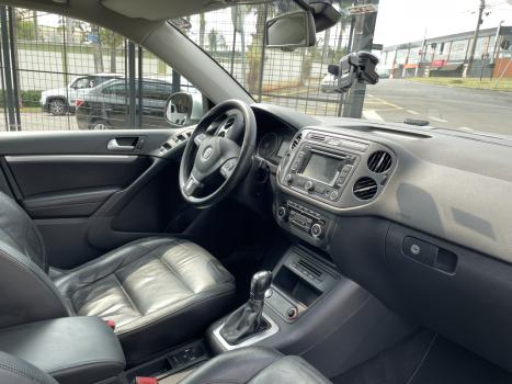 VOLKSWAGEN Tiguan 2.0 16V 4P TSI 4WD TURBO AUTOMÁTICO, Foto 10 VOLKSWAGEN Tiguan 2.0 16V 4P TSI 4WD TURBO AUTOMÁTICO, Foto 10