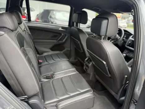 VOLKSWAGEN Tiguan 2.0 16V 4P TSI 350 TURBO R-LINE 4MOTION DSG AUTOM�TICO, Foto 20