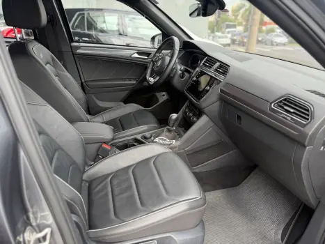 VOLKSWAGEN Tiguan 2.0 16V 4P TSI 350 TURBO R-LINE 4MOTION DSG AUTOM�TICO, Foto 23