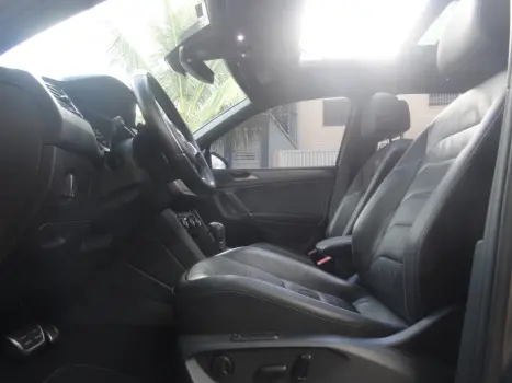 VOLKSWAGEN Tiguan 2.0 350 TSI TOTAL FLEX ALLSPACE R-LINE 4-MOTION TURBO AUTOM�TICO DSG, Foto 22