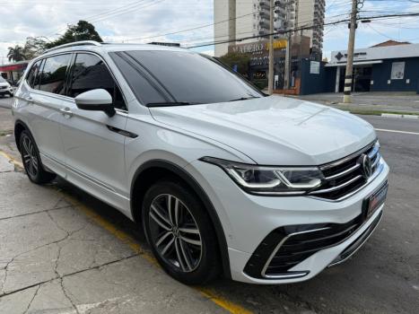 VOLKSWAGEN Tiguan 2.0 16V 4P TSI 300 TURBO R-LINE AUTOM�TICO, Foto 4