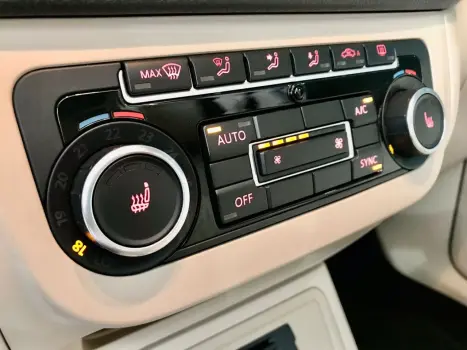 VOLKSWAGEN Tiguan 2.0 16V 4P TSI R-LINE TURBO AUTOM�TICO TIPTRONIC, Foto 32