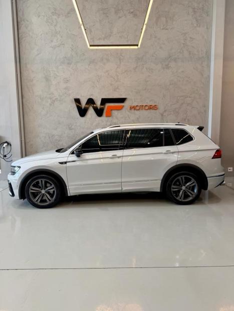 VOLKSWAGEN Tiguan 2.0 350 TSI TOTAL FLEX ALLSPACE R-LINE 4-MOTION TURBO AUTOM�TICO DSG, Foto 4