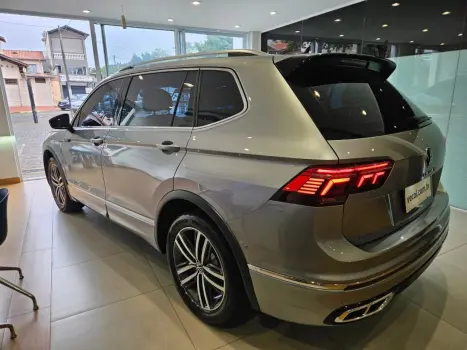 VOLKSWAGEN Tiguan 2.0 300 TSI ALLSPACE R-LINE TURBO AUTOM�TICO, Foto 12