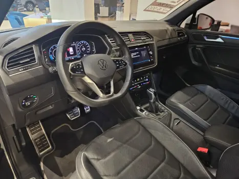 VOLKSWAGEN Tiguan 2.0 300 TSI ALLSPACE R-LINE TURBO AUTOM�TICO, Foto 4