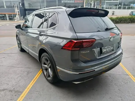 VOLKSWAGEN Tiguan 2.0 350 TSI TOTAL FLEX ALLSPACE R-LINE 4-MOTION TURBO AUTOM�TICO DSG, Foto 14