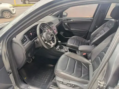 VOLKSWAGEN Tiguan 2.0 350 TSI TOTAL FLEX ALLSPACE R-LINE 4-MOTION TURBO AUTOM�TICO DSG, Foto 16