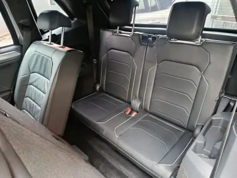 VOLKSWAGEN Tiguan 2.0 350 TSI TOTAL FLEX ALLSPACE R-LINE 4-MOTION TURBO AUTOM�TICO DSG, Foto 19
