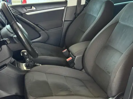 VOLKSWAGEN Tiguan 2.0 16V 4P TSI 4WD TURBO AUTOMÁTICO, Foto 10