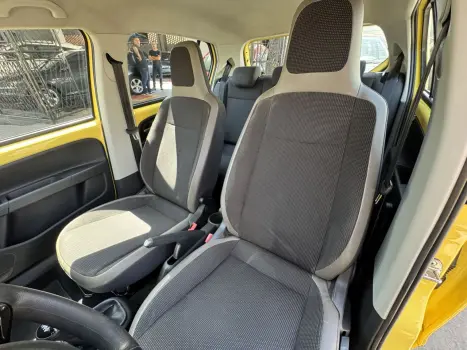 VOLKSWAGEN UP 1.0 12V 4P HIGH FLEX, Foto 9 VOLKSWAGEN UP 1.0 12V 4P HIGH FLEX, Foto 9