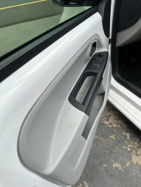 VOLKSWAGEN UP 1.0 12V 4P TSI FLEX HIGH UP, Foto 8