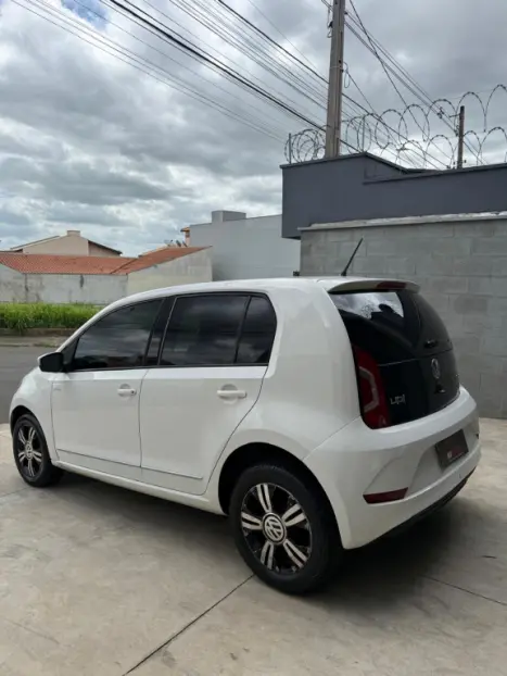 VOLKSWAGEN UP 1.0 12V RED BLACK WHITE FLEX, Foto 2