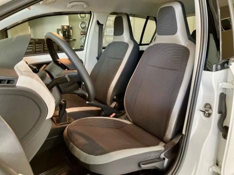 VOLKSWAGEN UP 1.0 12V 4P HIGH FLEX, Foto 16