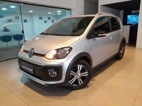VOLKSWAGEN UP 1.0 4P FLEX 170 TSI XTREME, Foto 3