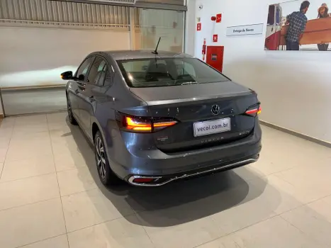 VOLKSWAGEN Virtus 1.0 4P 200 TSI FLEX HIGHLINE AUTOM�TICO, Foto 11