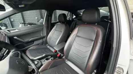 VOLKSWAGEN Virtus 1.0 4P 200 TSI FLEX HIGHLINE AUTOMTICO, Foto 11
