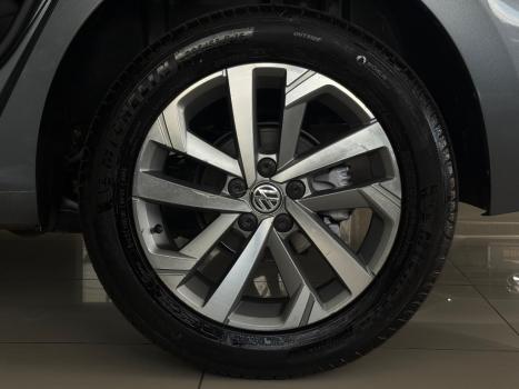 VOLKSWAGEN Virtus 1.0 4P 200 TSI FLEX HIGHLINE AUTOM�TICO, Foto 10