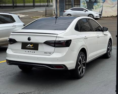 VOLKSWAGEN Virtus 1.4 4P 250 TSI EXCLUSIVE AUTOM�TICO, Foto 5