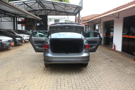 VOLKSWAGEN Virtus 1.0 4P 200 TSI FLEX COMFORTLINE AUTOM�TICO, Foto 9