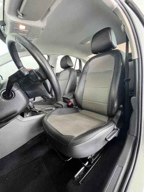 VOLKSWAGEN Virtus 1.0 4P 200 TSI FLEX HIGHLINE AUTOM�TICO, Foto 17