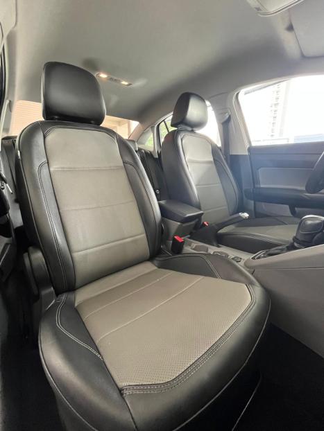VOLKSWAGEN Virtus 1.0 4P 200 TSI FLEX HIGHLINE AUTOM�TICO, Foto 19