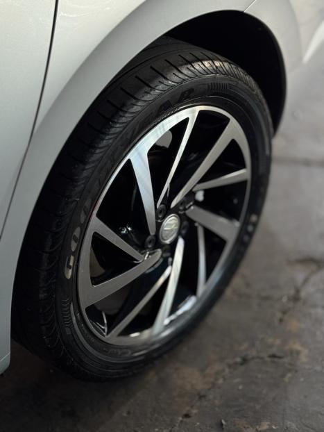 VOLKSWAGEN Virtus 1.0 4P 200 TSI FLEX HIGHLINE AUTOM�TICO, Foto 10