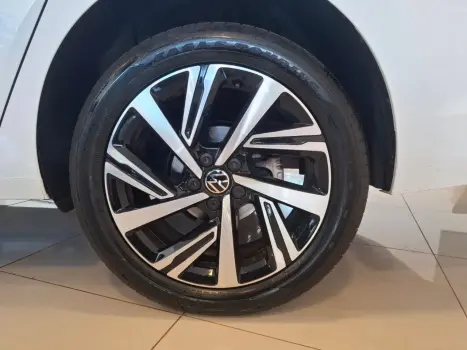 VOLKSWAGEN Virtus 1.0 4P 200 TSI FLEX HIGHLINE AUTOM�TICO, Foto 8