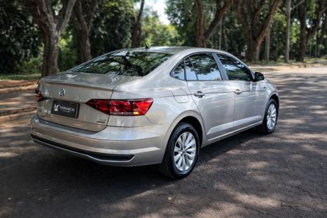 VOLKSWAGEN Virtus 1.6 4P MSI FLEX AUTOM�TICO, Foto 4