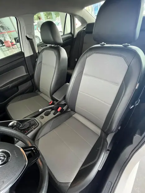 VOLKSWAGEN Virtus 1.0 4P 200 TSI FLEX HIGHLINE AUTOM�TICO, Foto 17