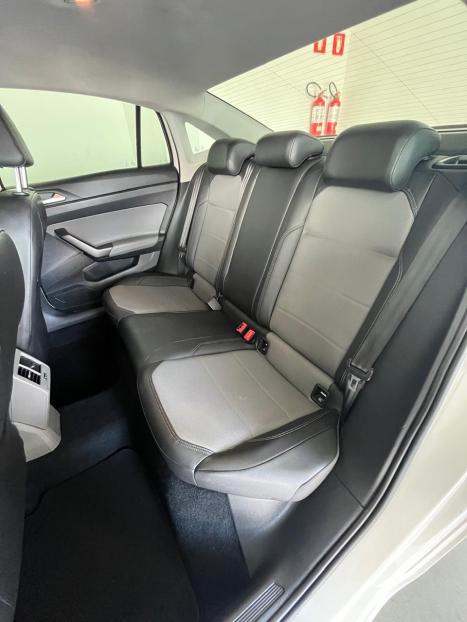 VOLKSWAGEN Virtus 1.0 4P 200 TSI FLEX HIGHLINE AUTOM�TICO, Foto 20