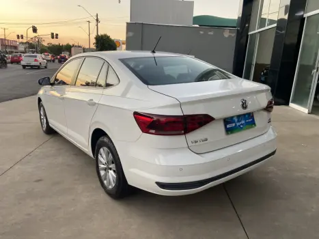 VOLKSWAGEN Virtus 1.6 4P MSI FLEX AUTOM�TICO, Foto 2