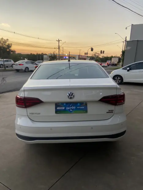 VOLKSWAGEN Virtus 1.6 4P MSI FLEX AUTOM�TICO, Foto 3