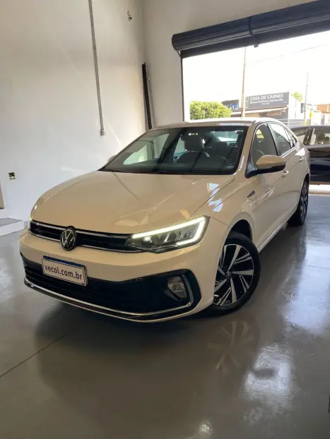 VOLKSWAGEN Virtus 1.0 4P 200 TSI FLEX HIGHLINE AUTOM�TICO, Foto 3