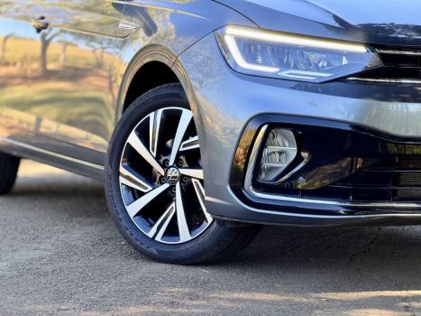 VOLKSWAGEN Virtus 1.0 4P 200 TSI FLEX HIGHLINE AUTOM�TICO, Foto 2