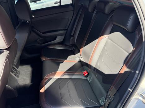 VOLKSWAGEN Virtus 1.0 4P 200 TSI FLEX HIGHLINE AUTOM�TICO, Foto 10