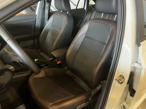 VOLKSWAGEN Virtus 1.0 4P 200 TSI FLEX HIGHLINE AUTOMÁTICO, Foto 13