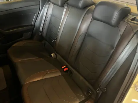 VOLKSWAGEN Virtus 1.0 4P 200 TSI FLEX HIGHLINE AUTOMÁTICO, Foto 14